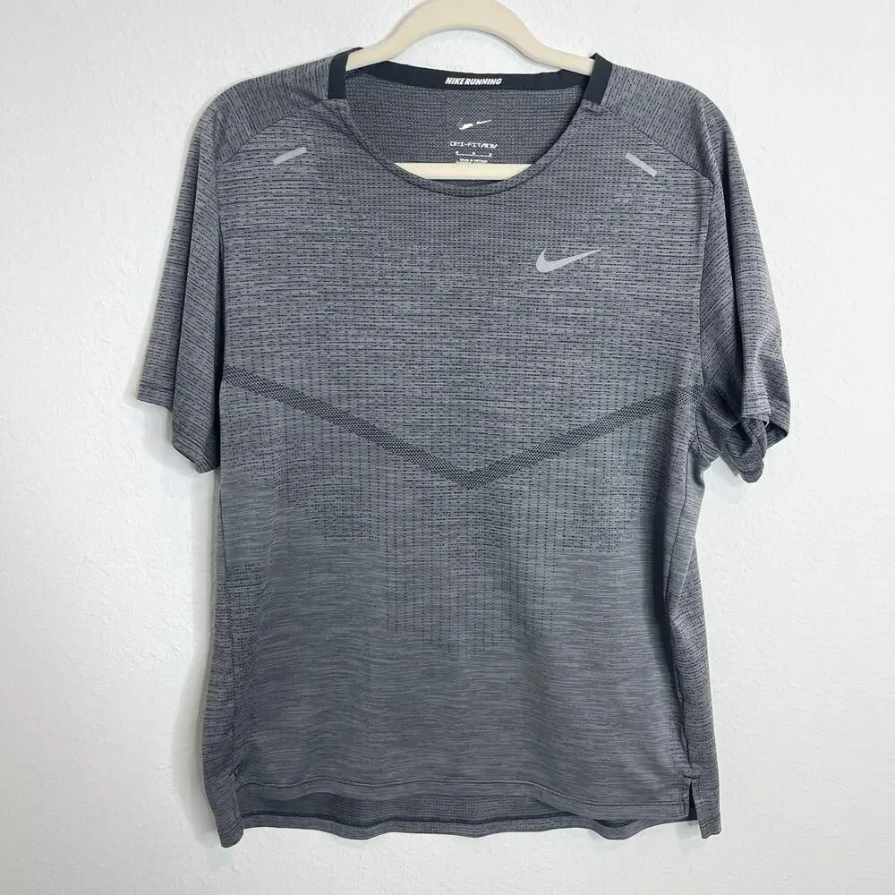 Nike Dri-FIT ADV Techknit Gray Short Sleeve Reflective Running Shirt Men’s M